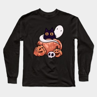 Black cat and halloween pumpkins Long Sleeve T-Shirt